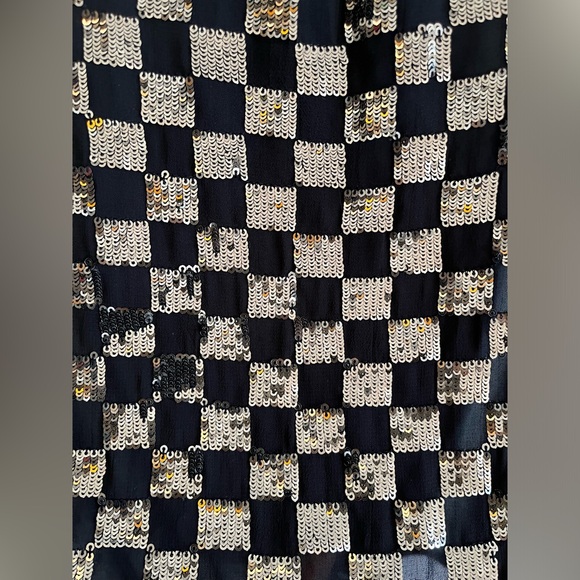 Black Sheet Top With Sequence Design - Picture 3 of 6